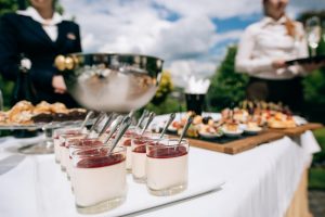 Horecare catering evenement organiseren Maastricht Heerlen Sittard Geleen Heuvelland Valkenburg Parkstad horecapersoneel