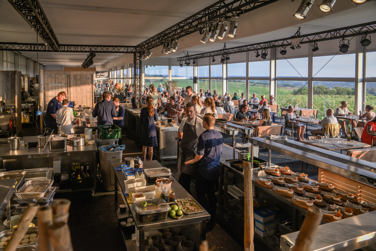 toppers bij het wijnrestaurant